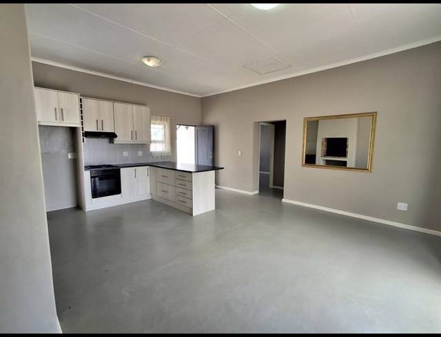 2 BEDROOM HOUSE FOR SALE IN BRITANNIA BAY